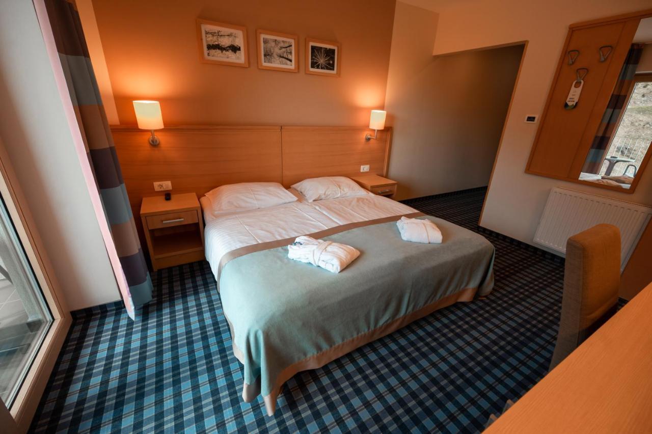 Wellness Hotel Montis 莫济列 外观 照片